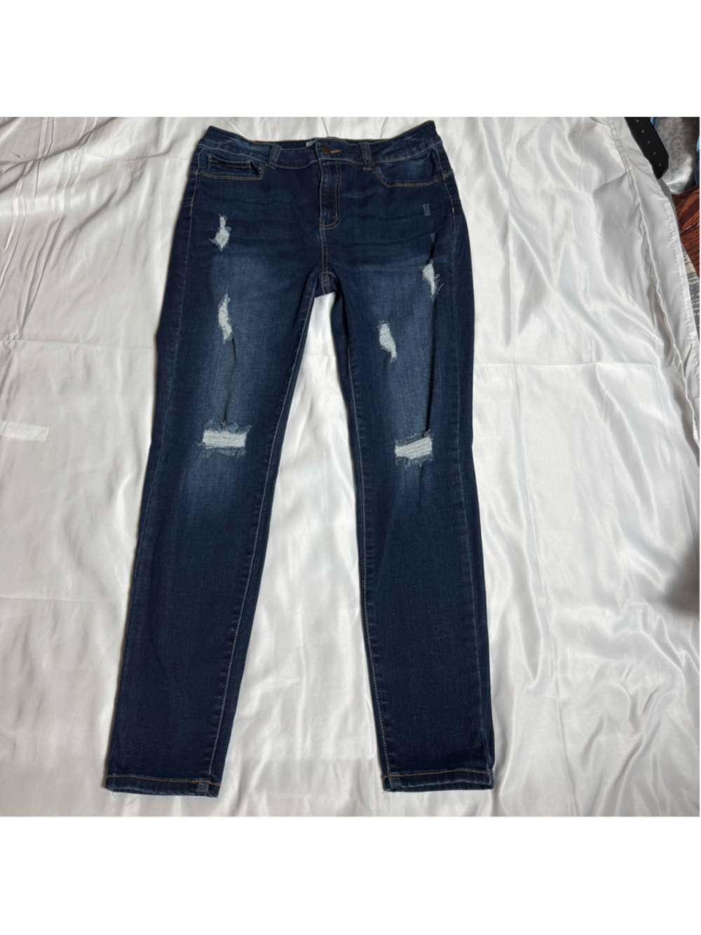 Women's Wax Jean Distressed Skinny Jeans Size 12 Dark Blue
